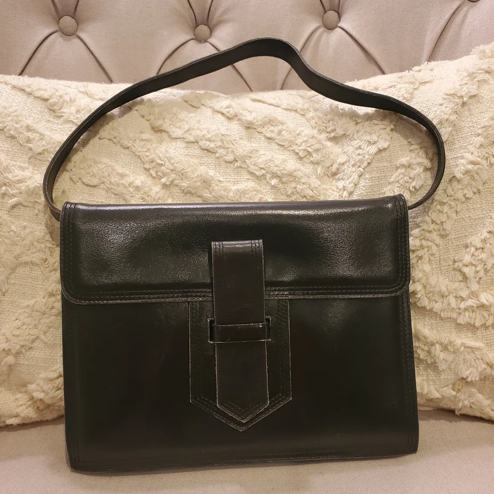 Yves Saint Laurent Black Leather Handbag - Picture 3 of 14